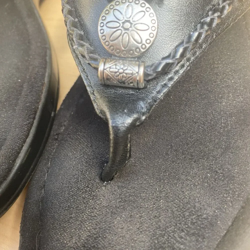 Minnetonka Leather Wedge Thong Sandals Womens 5 Black Boho Western Comfort